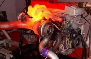 Care este pompa de răcire auxiliară a motorului?